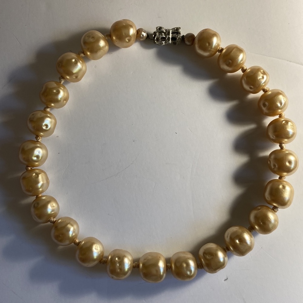 Vintage Glass Pearl Bead Choker Necklace Grandmas Jewelry Box Classic Style MCM
